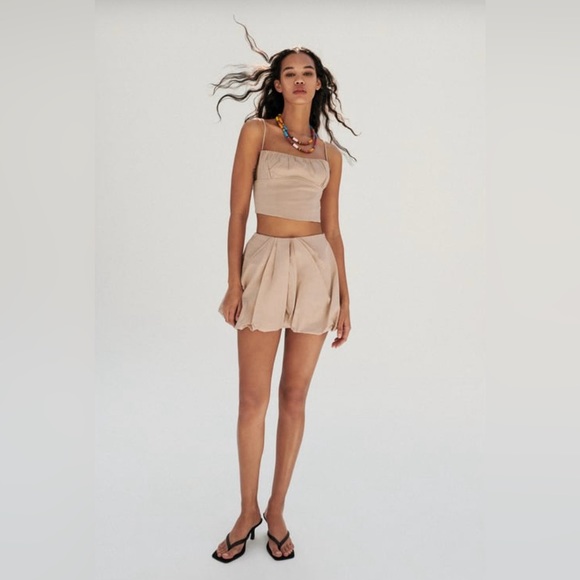 NWT Zara Tan Bubble Mini Skirt Size Medium - Picture 1 of 5